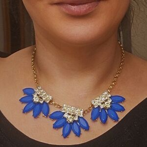 Chic Blue and Gold Floral Necklace Set